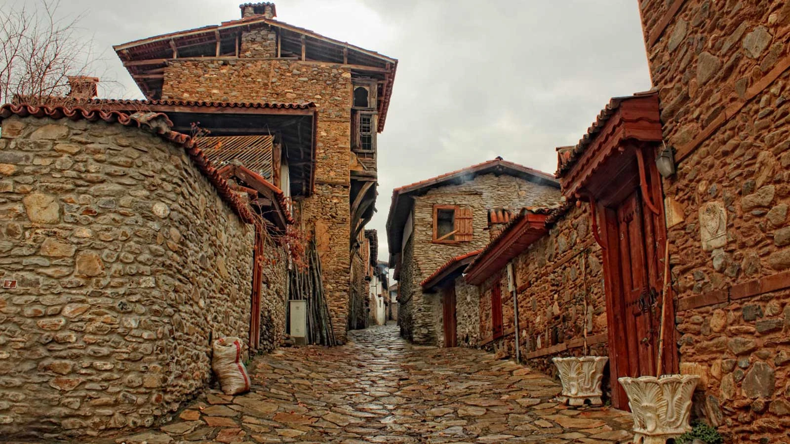 Custom private Turkey tour package including Birgi Historical Town