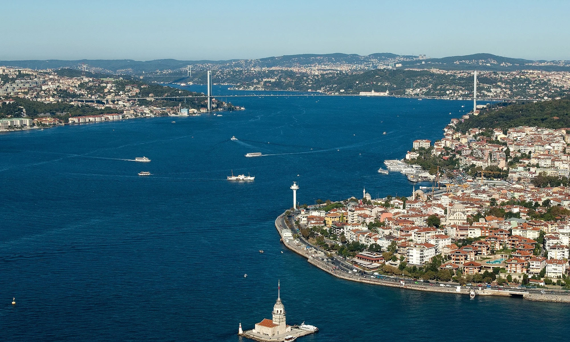 Bosphorus Istanbul cruise palaces pavilions two continents
