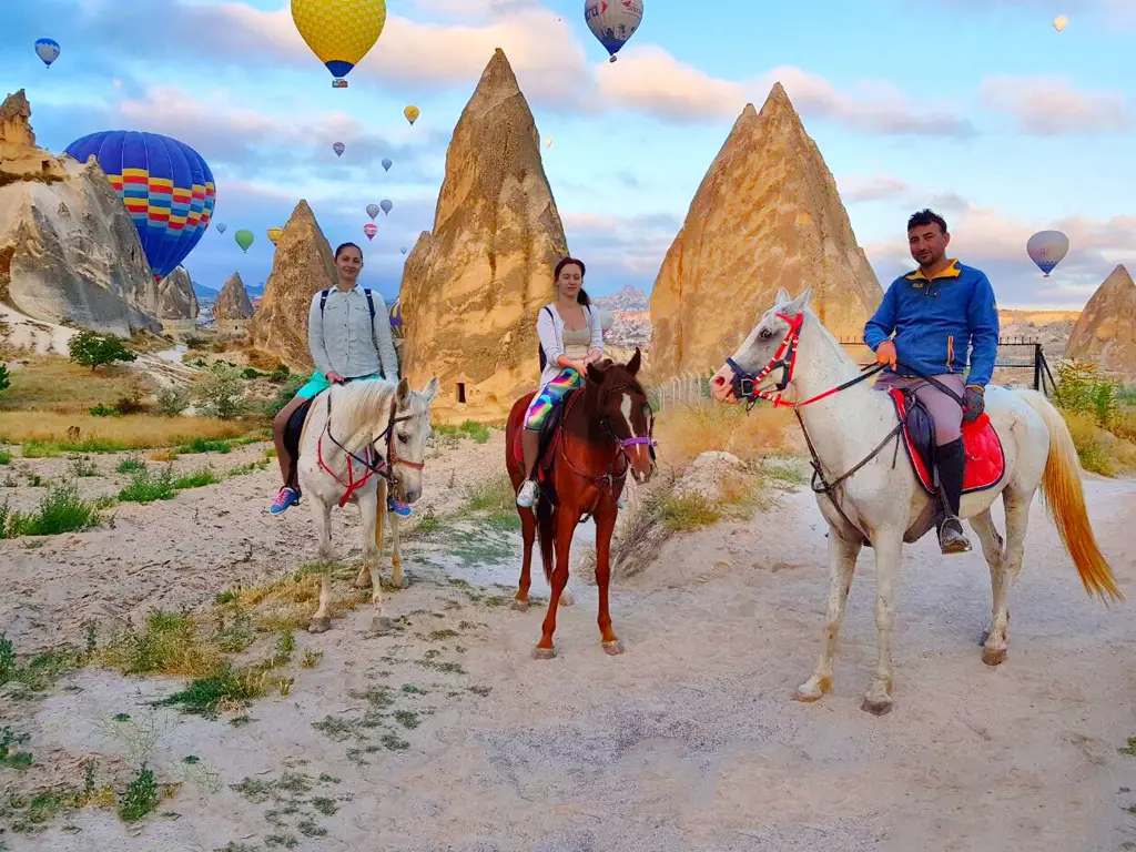 2-hour horseback riding tour in Cappadocia