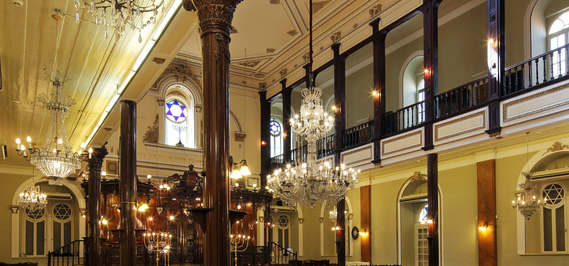 Izmir Jewish heritage synagogues Havra Street Kemeraltı Turkey