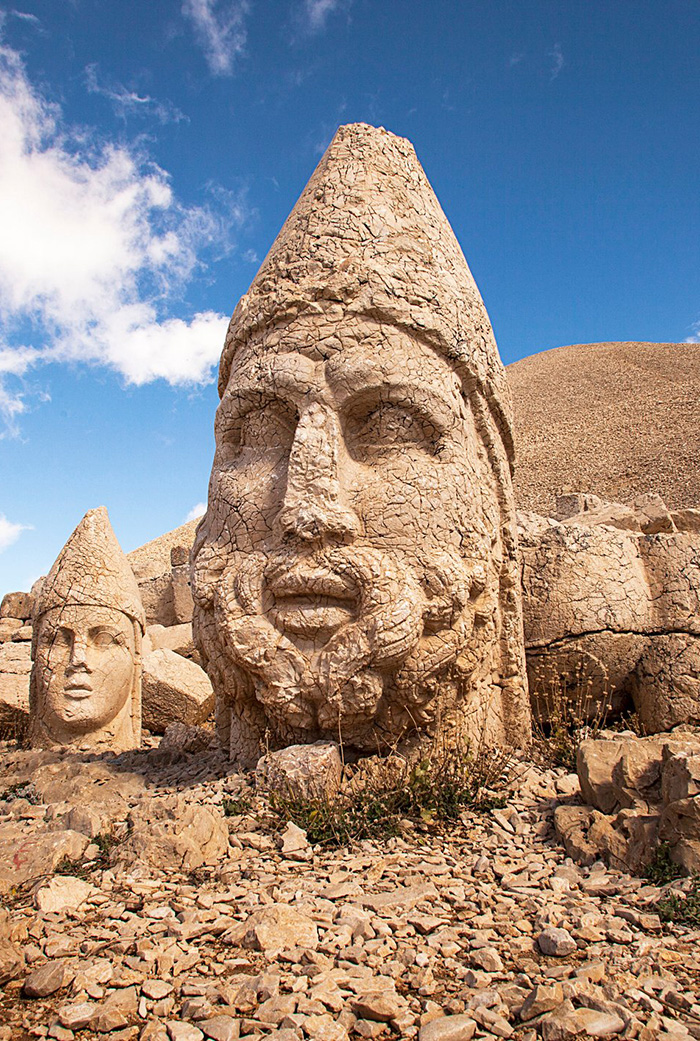 Monumental statues and royal tumulus on Mount Nemrut