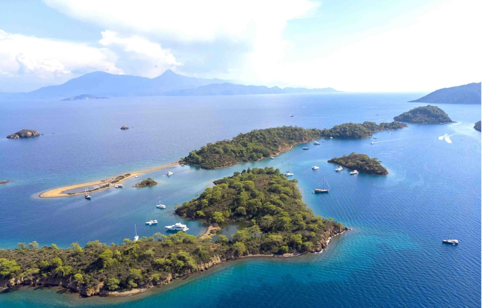 Turquoise islands visited during a private blue cruise