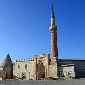 la Mezquita Eşrefoğlu
