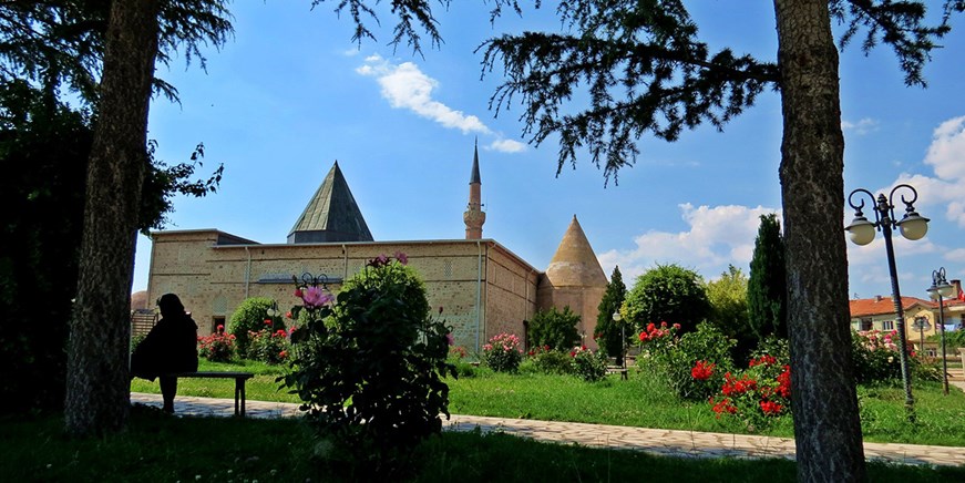 la Mezquita Eşrefoğlu
