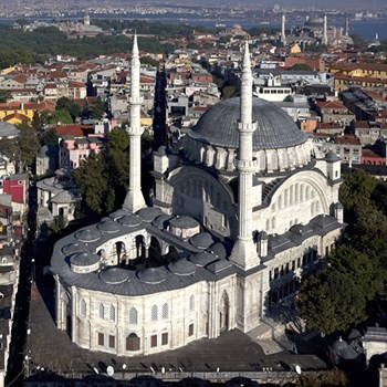 La Mezquita Nuruosmaniye