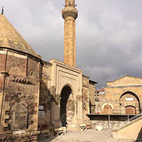 La Mezquita de Sungur Bey