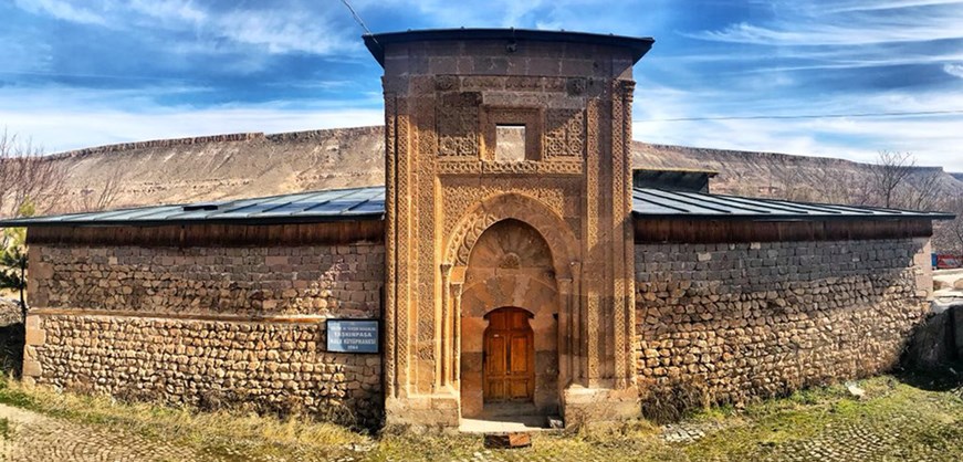 Taskinpasa Madrasa und Komplex
