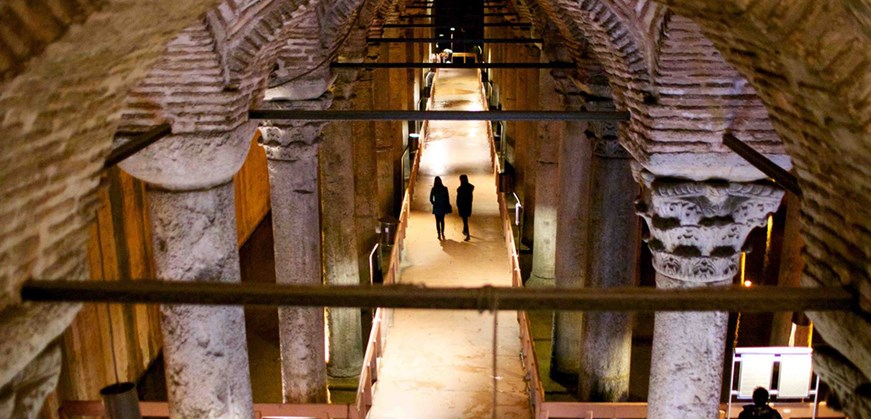 Die Basilika-Zisterne - Yerebatan Sarnici
