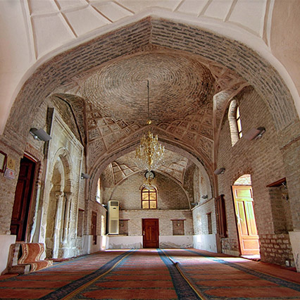 Kırmızı Medrese (Rote Medrese)