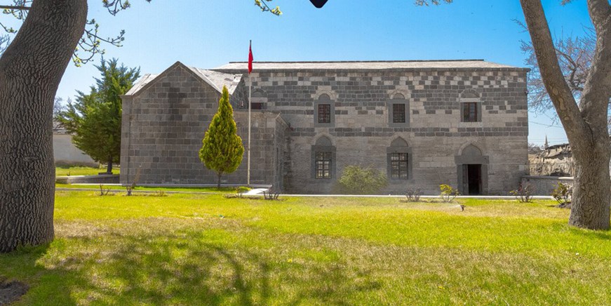 Çeşmeli-Kirche (Surp Asvadzadzin Kirche)
