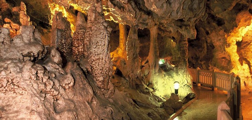 Insuyu Höhle