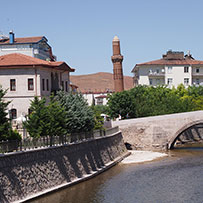 Minareto Piegato (Egri)