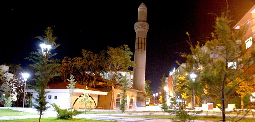 Minareto Piegato (Egri)