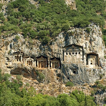 Città Antica di Kaunos e Tombe Scavate nella Roccia