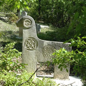 Tombe a forma di ariete e pecora