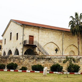 Pozzo di San Paolo e Chiesa