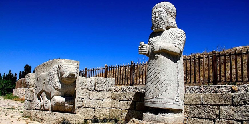 Aslantepe Tumulus e Museu a Ceu Aberto
